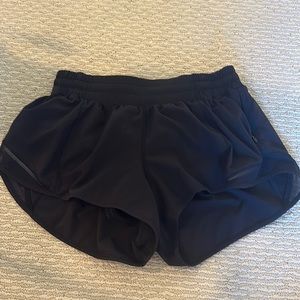 Lululemon hotty hot shorts in black